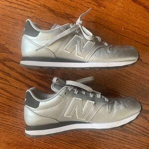 EUC NEW BALANCE 500  W 6.5  uk 4.5  eu 37 silver